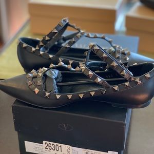 Valentino Rockstud Noir Black T-strap Flats
